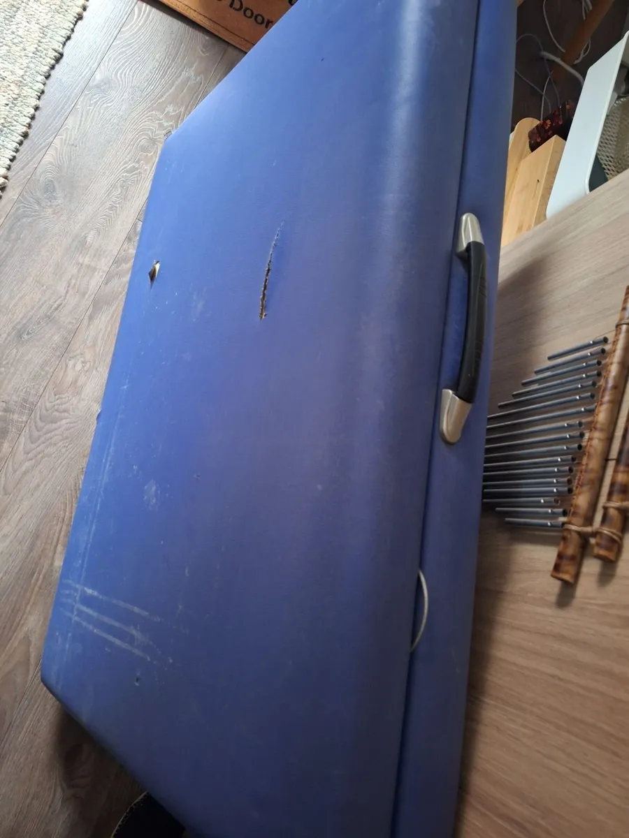 Used Massage table - Image 2