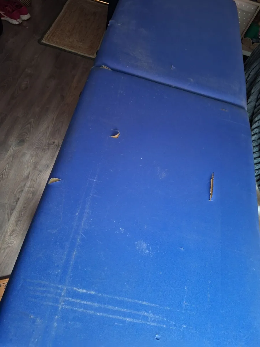 Used Massage table - Image 1