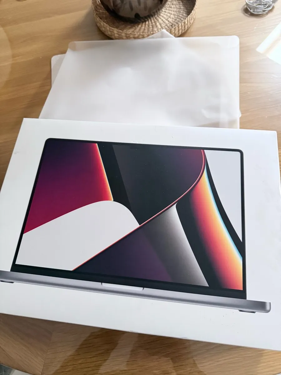 MacBook M1 Pro 16 - Image 1