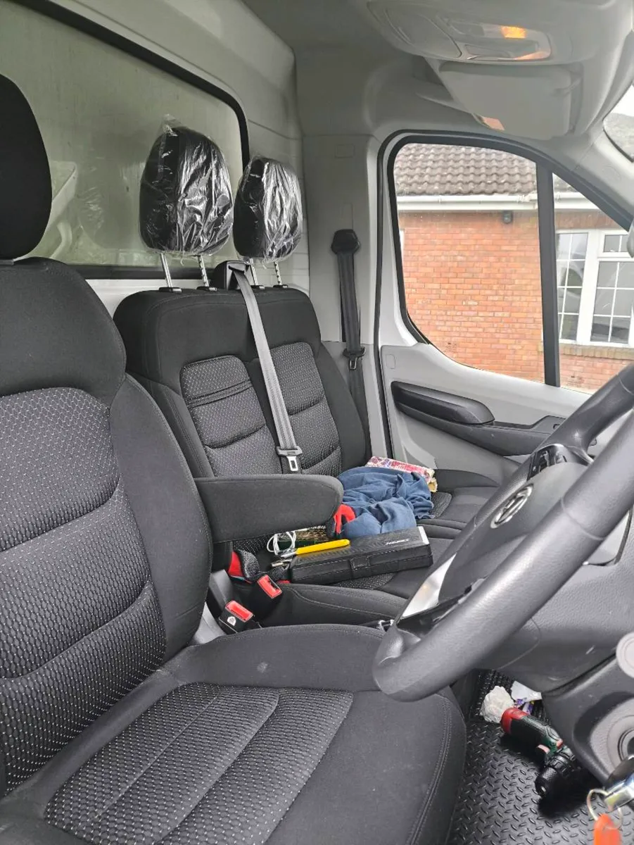 Deliver 9 Box van 2022 twin wheel - Image 3