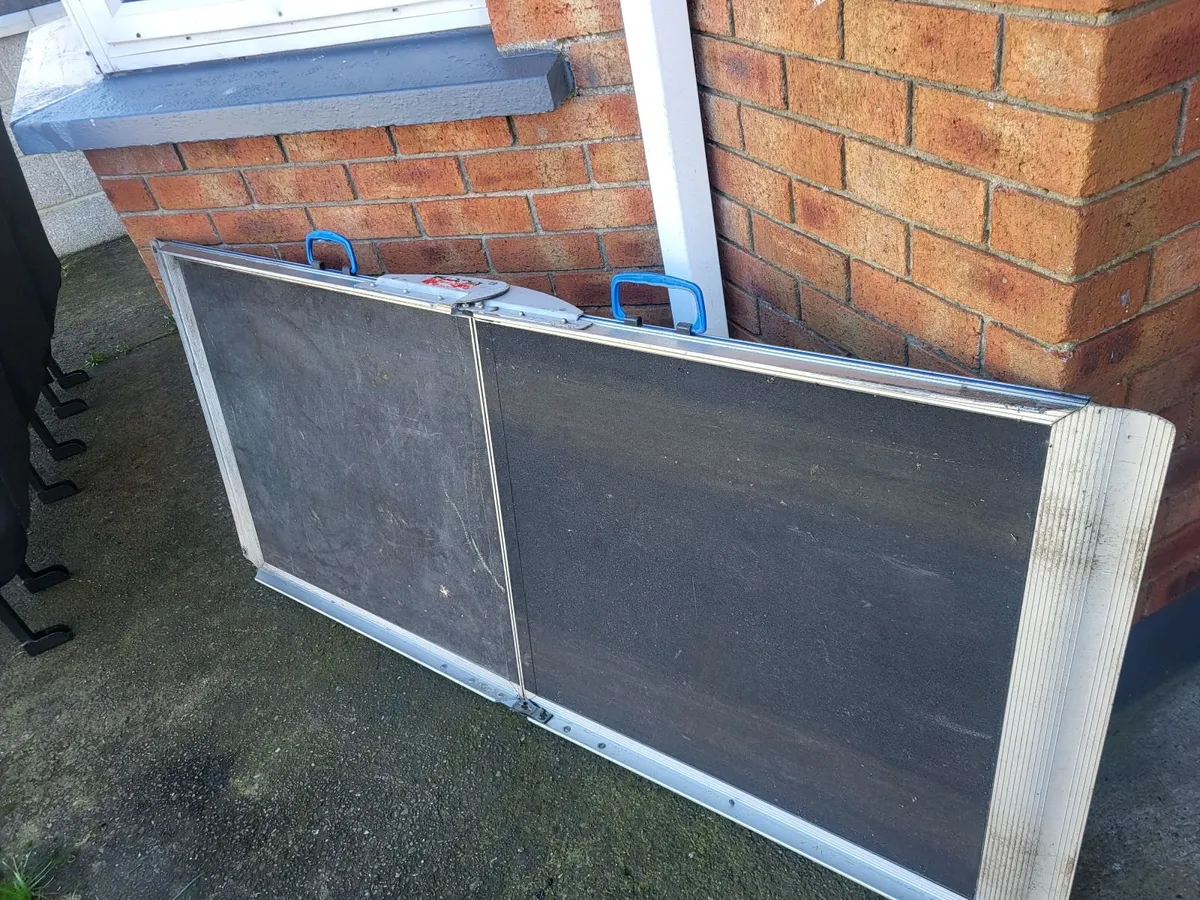 Leather seats and ramp - Image 4