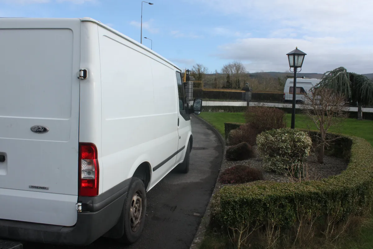Ford Transit L4 2.2TDI FWD, 2012 - Image 3
