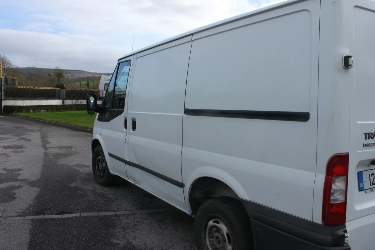 Ford Transit L4 2.2TDI FWD, 2012 - Image 4