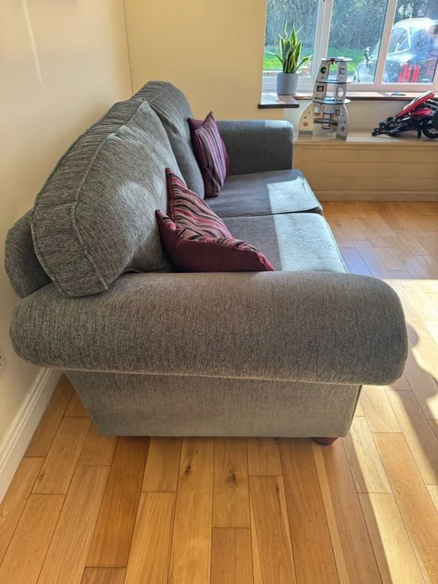 3 seater couch / sofa - Image 2