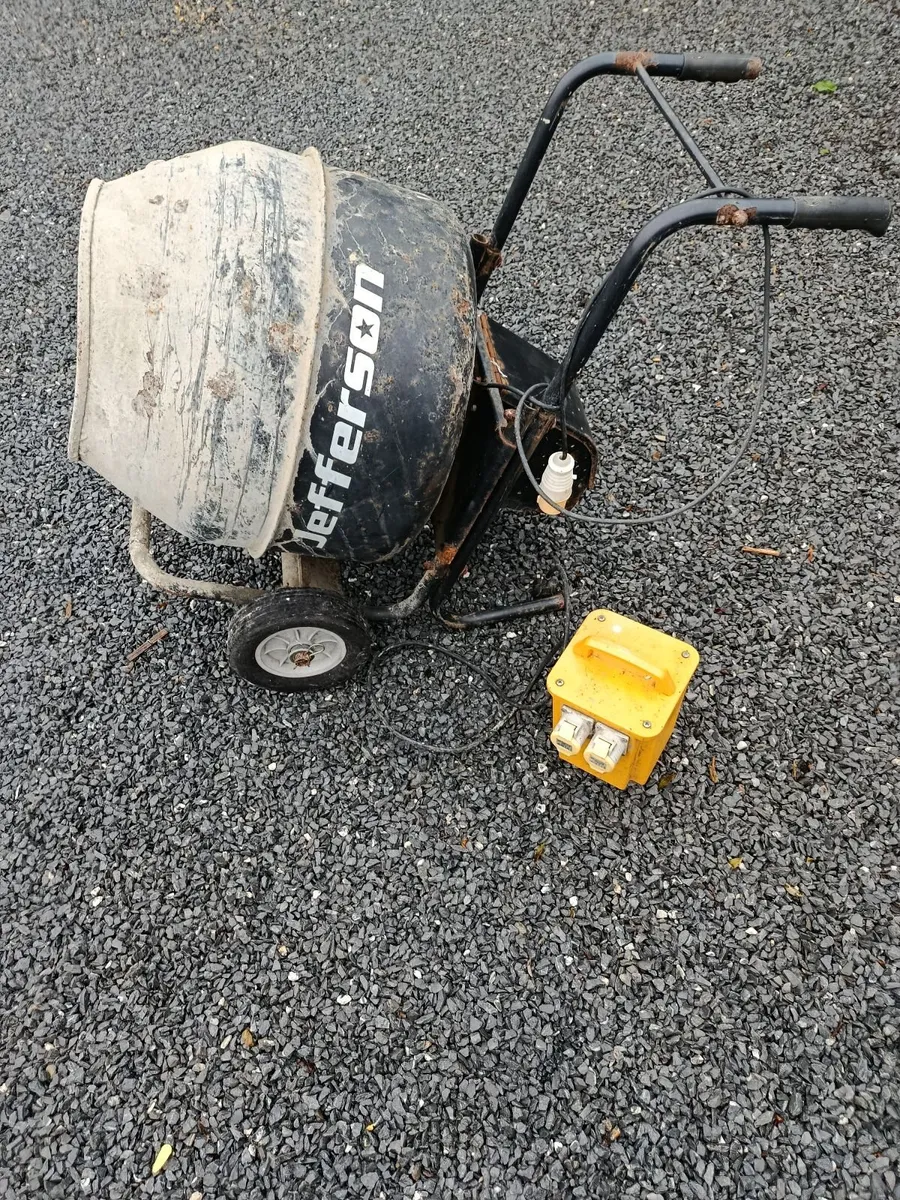 Cement mixer - Image 1