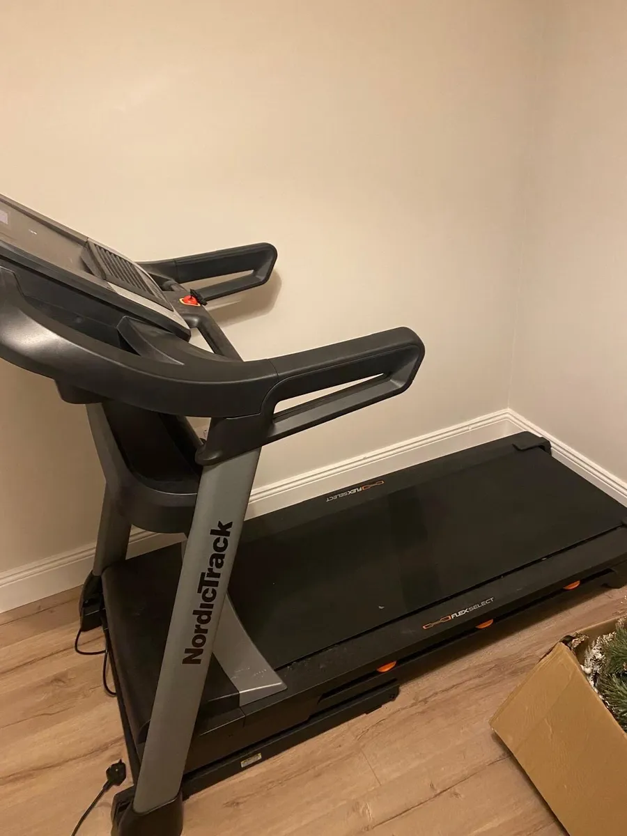 Treadmill - Image 2