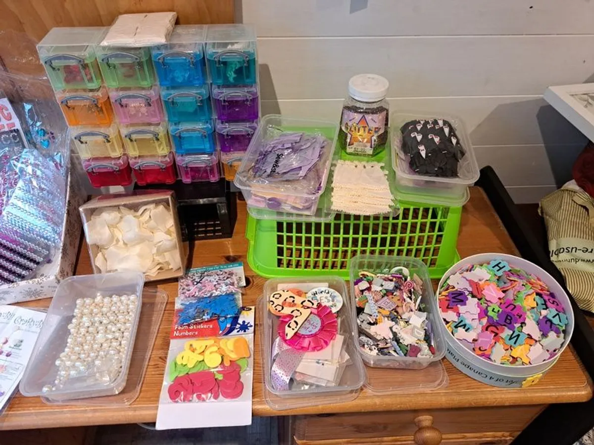 ART  &  Craft materials - Image 3