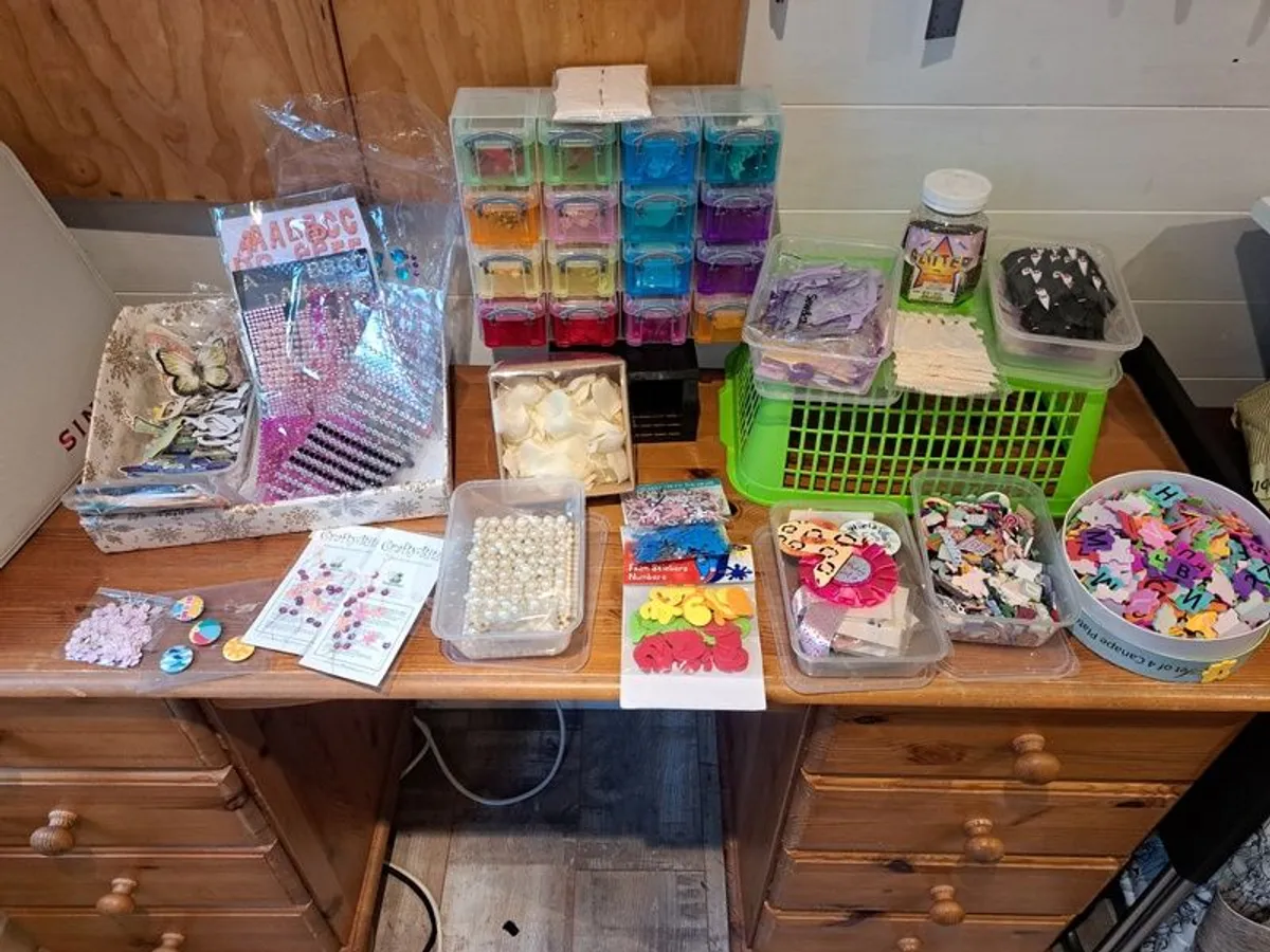 ART  &  Craft materials - Image 4