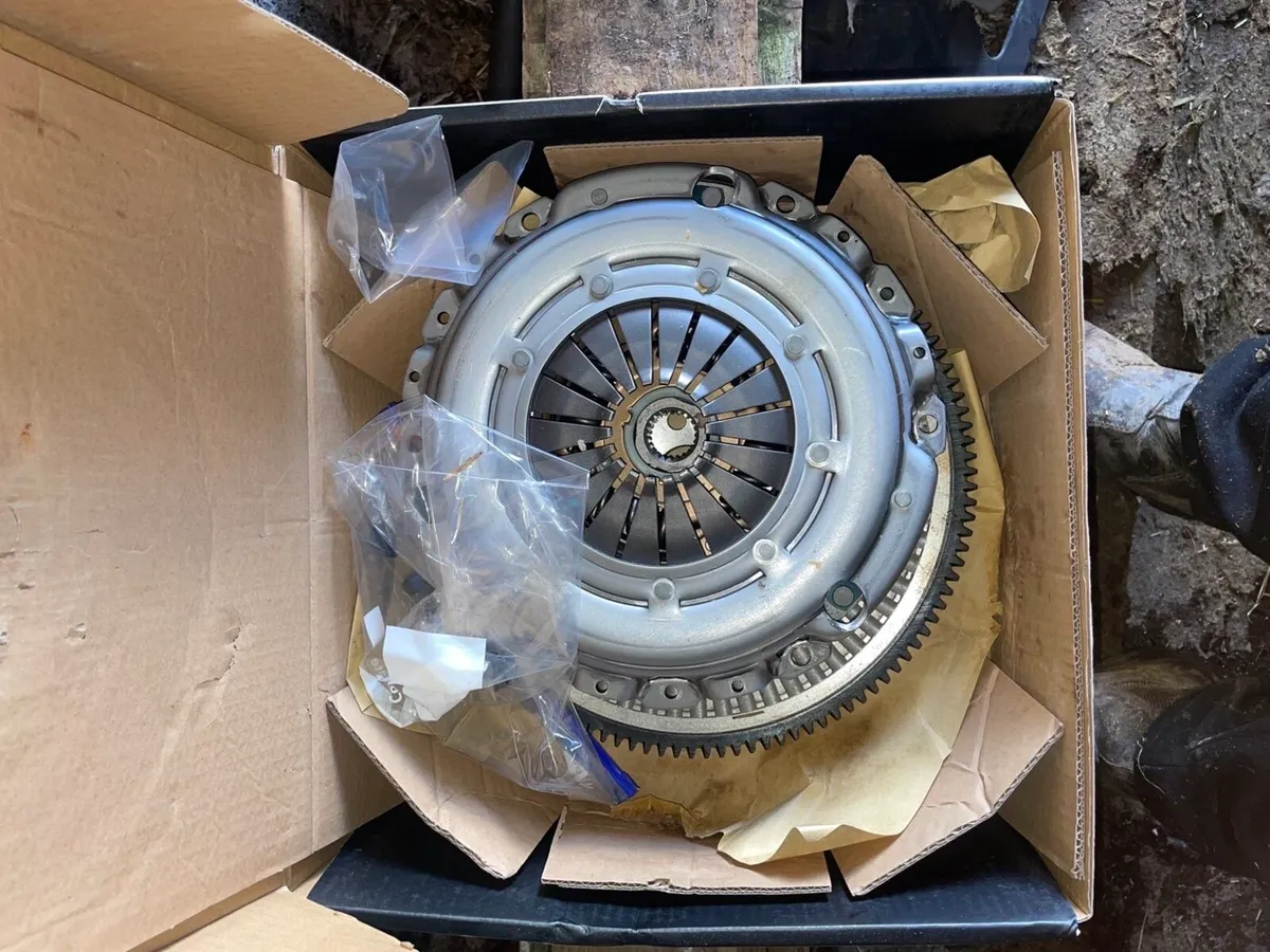 08 Ford focus for breaking - Image 3