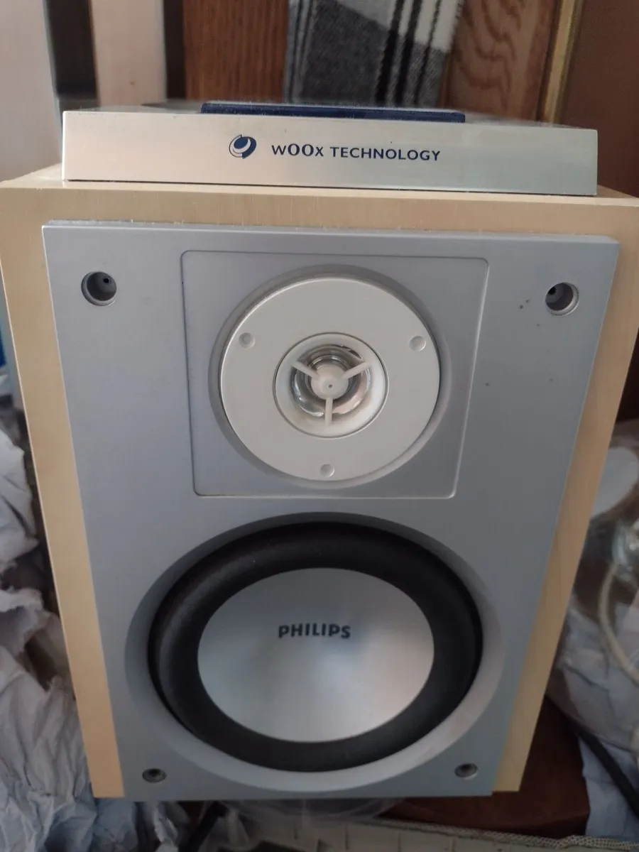 Heavy Philips wooden Woox technology speaker - Image 1