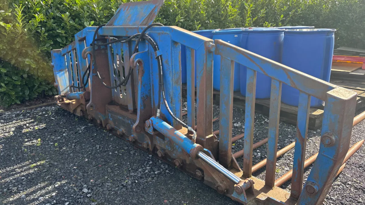 14ft Folding Silage fork For Sale - Image 4