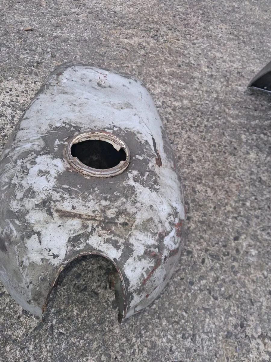 rd 350 r5 petrol tank550 4 tank - Image 2