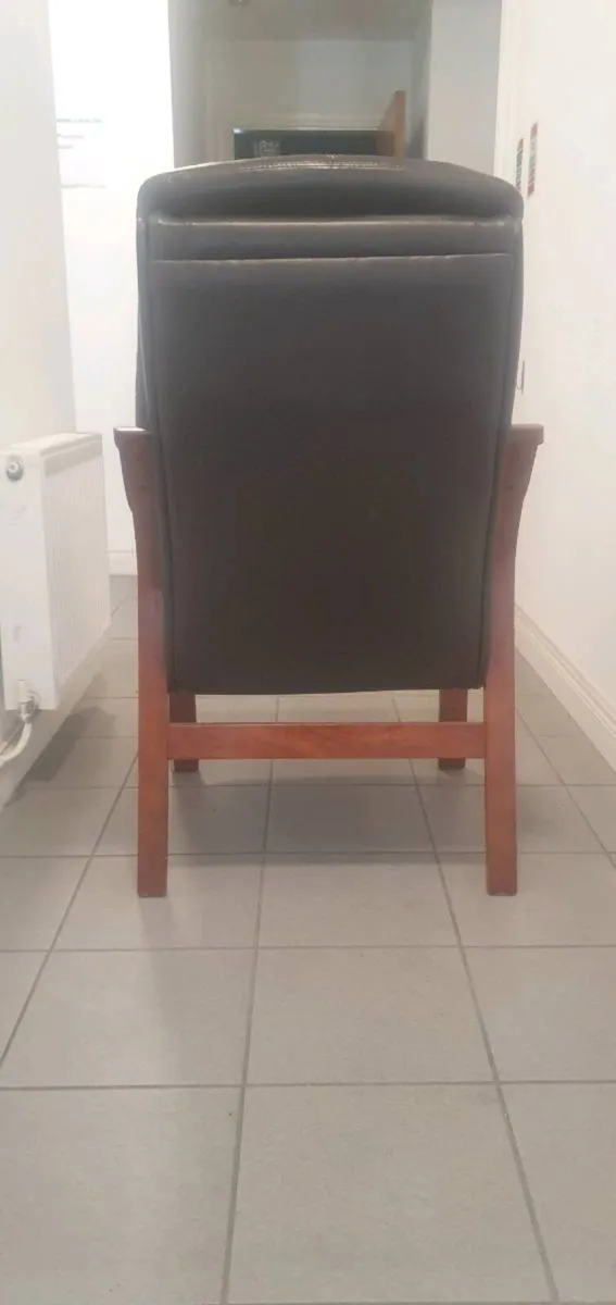 Leather chairs - Image 3