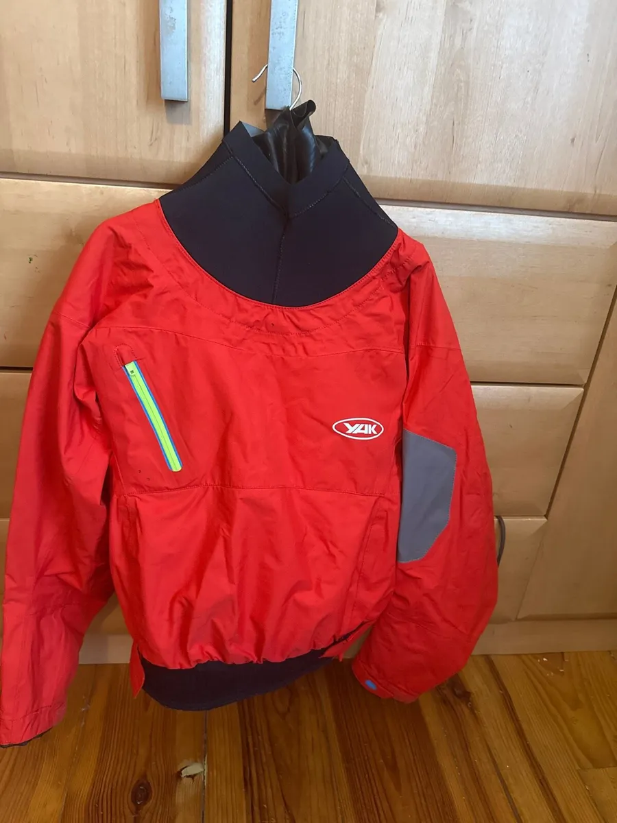 Yak Tomahawk whitewater cat - Image 1