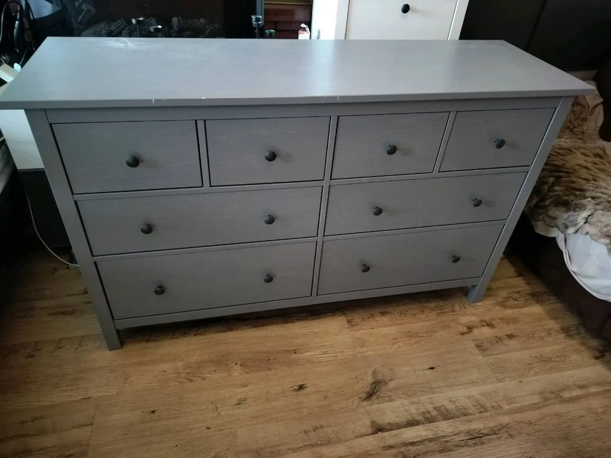 Chest of 8 drawers - Image 1