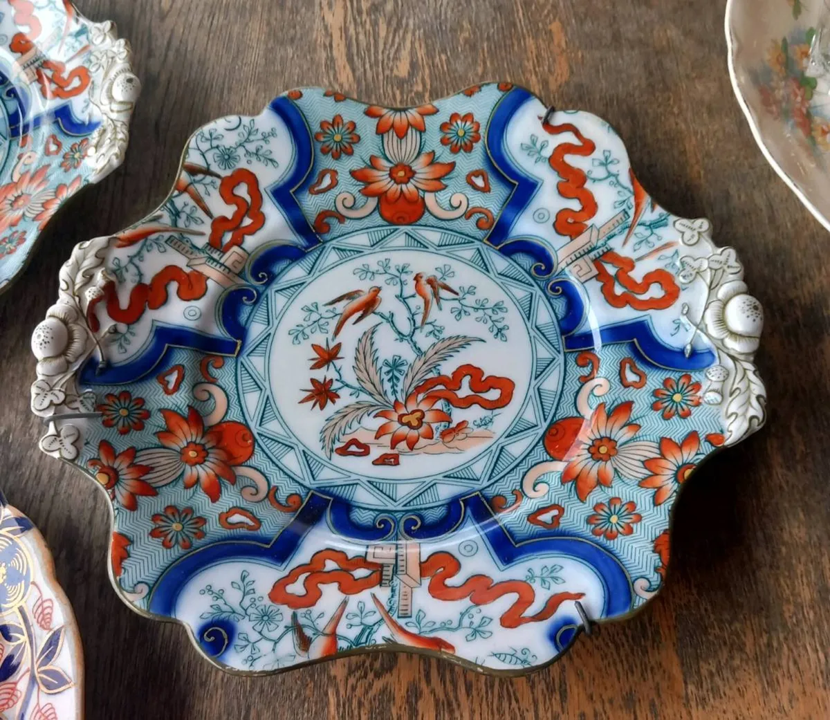 3 Imari plates, 1800s, hand painted, D18 - Image 3