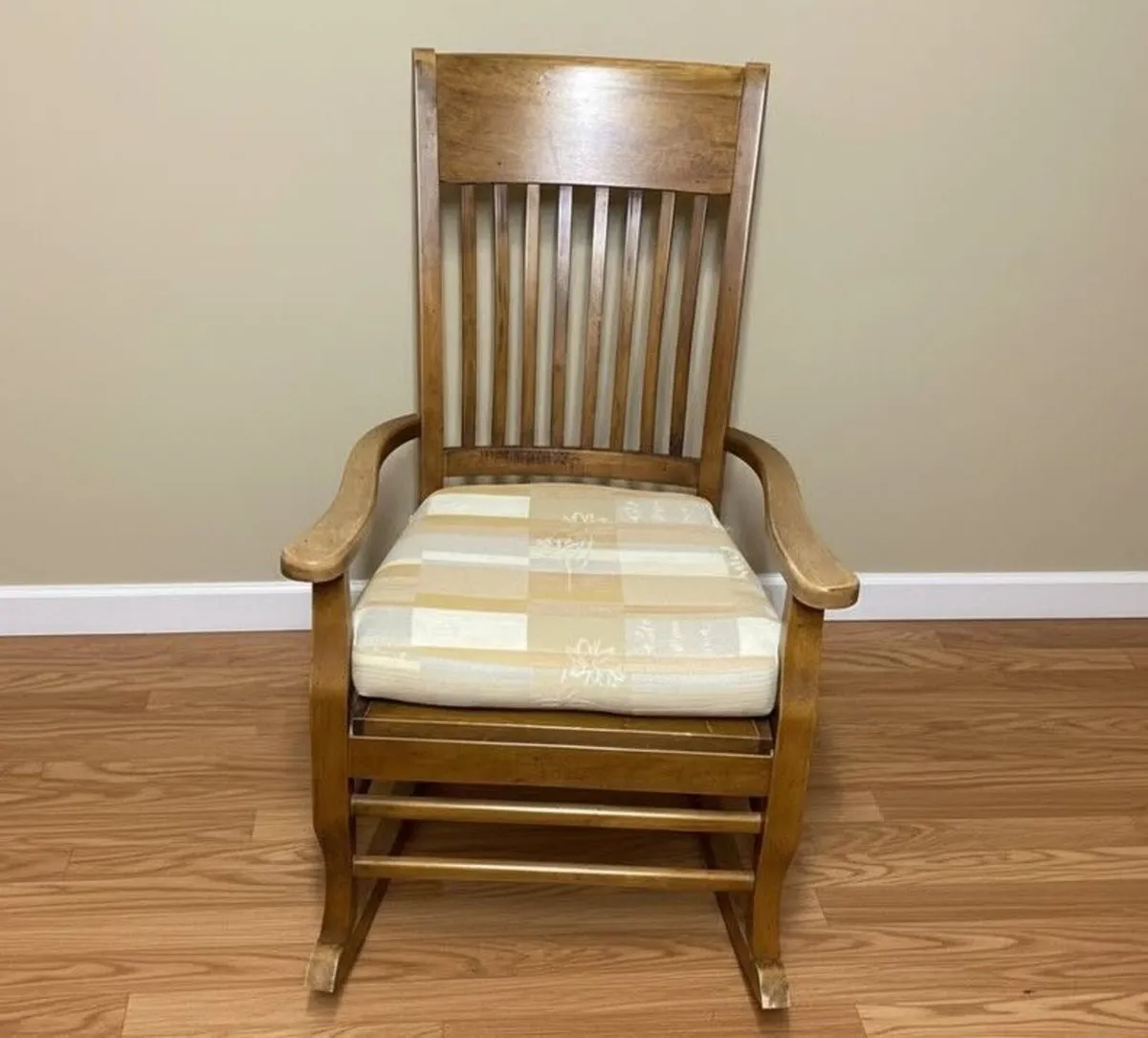 Solid Wood Rocking Chair With Cushions - Image 4