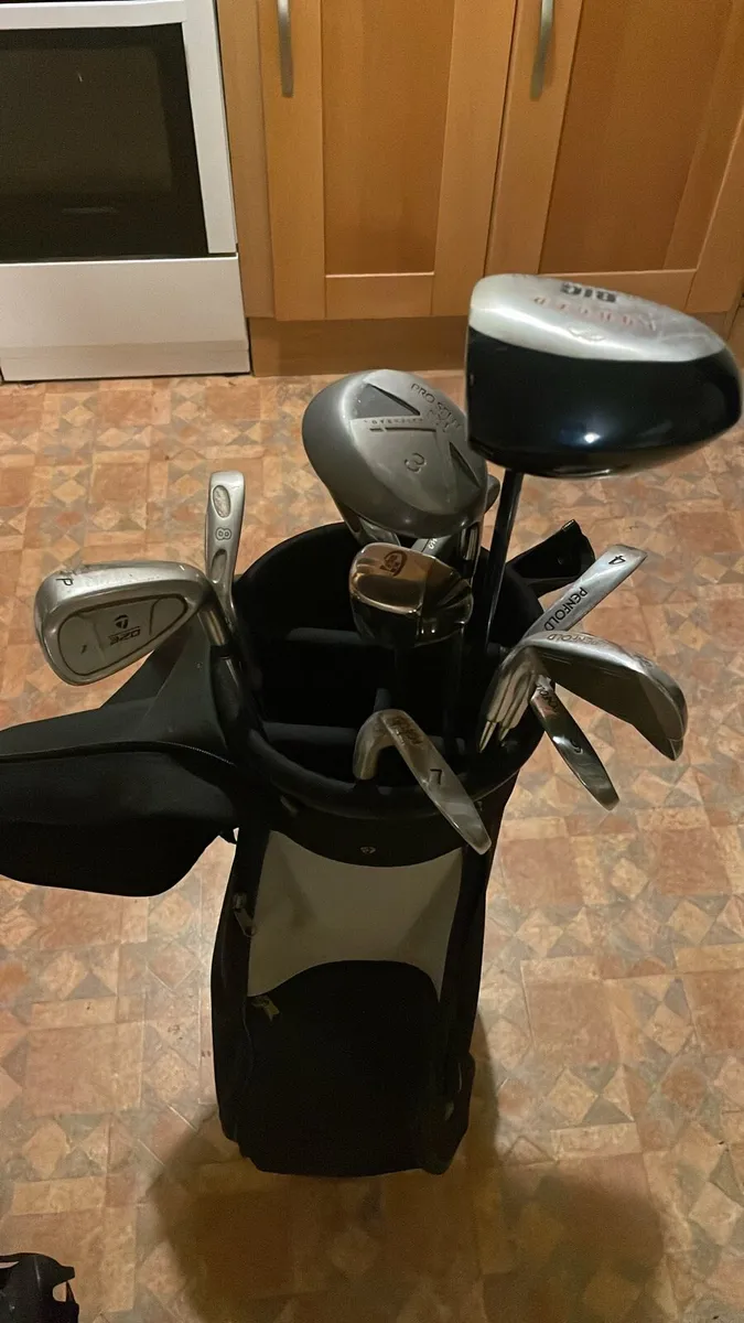 Golf clubs & folding trolley - Image 3