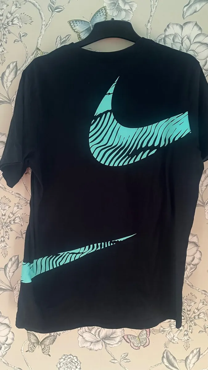 Men’s Nike Tshirt - Image 3