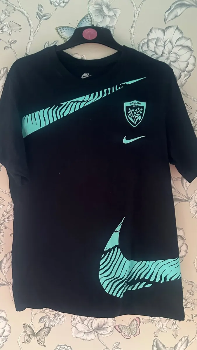 Men’s Nike Tshirt - Image 1