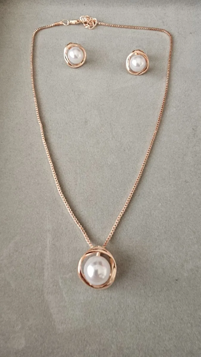Jewellery Set - Image 1
