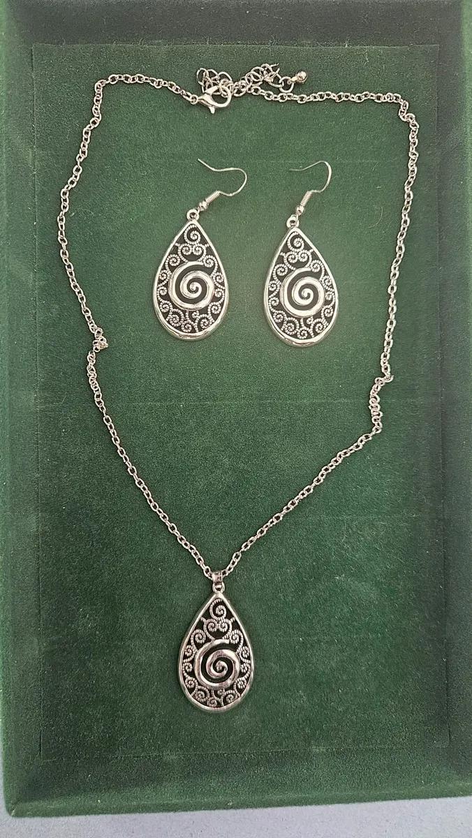 Chain and Earrings - Image 1