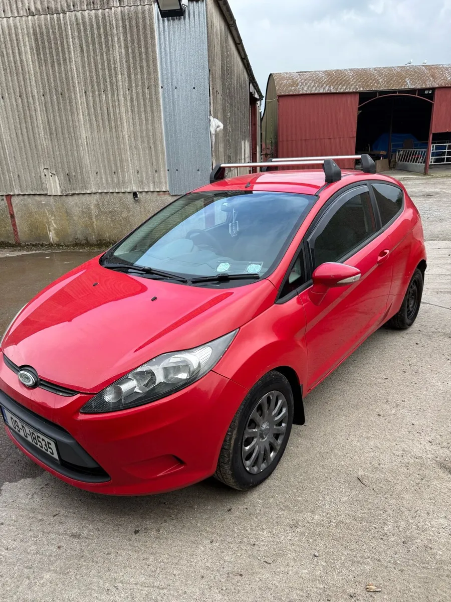 Ford fiesta - Image 2