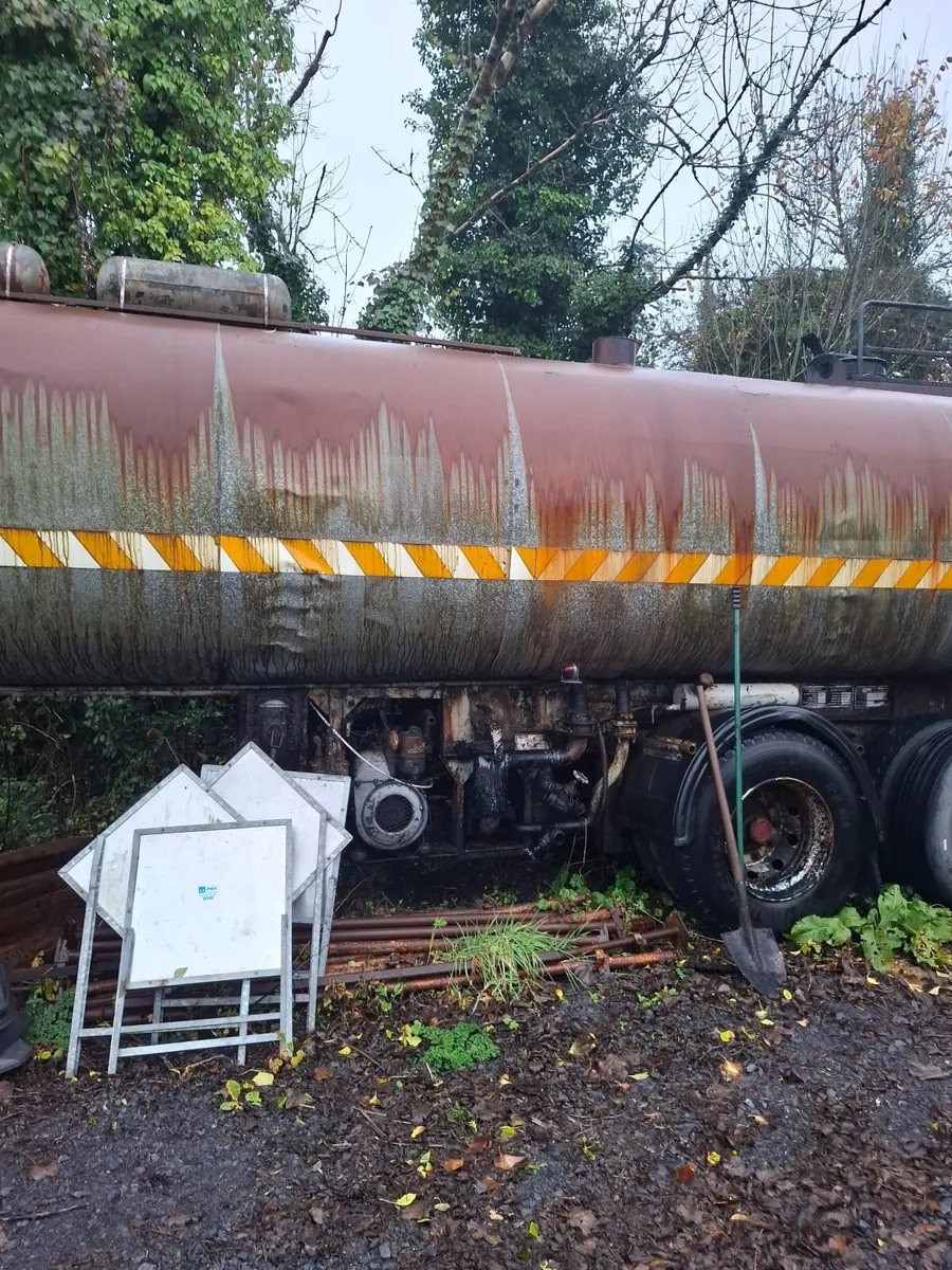 Tar Tanker - Image 1