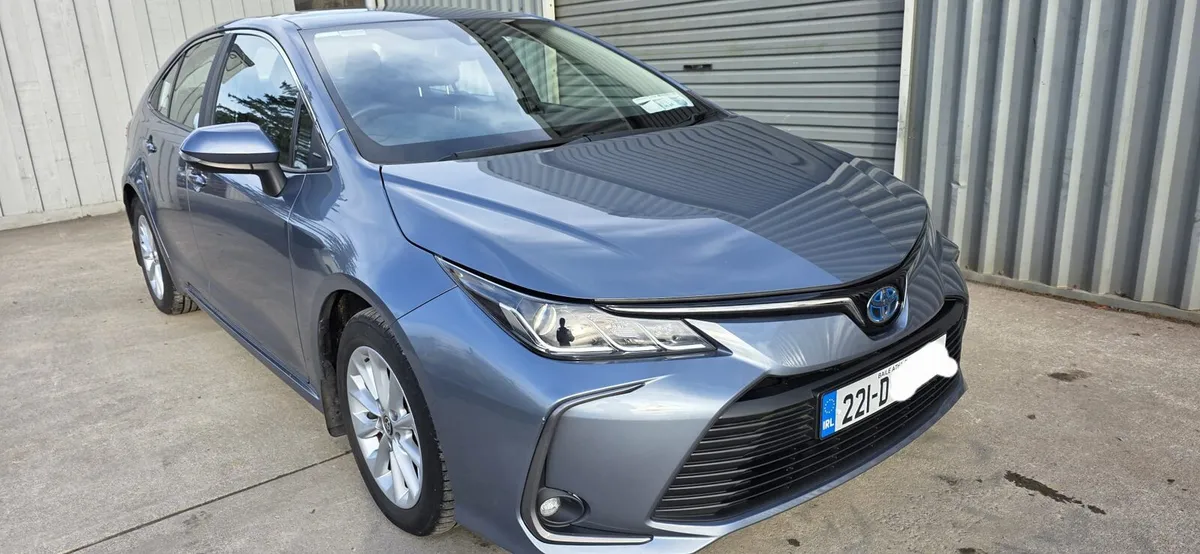 221 TOYOTA COROLLA HYBRID - Image 2