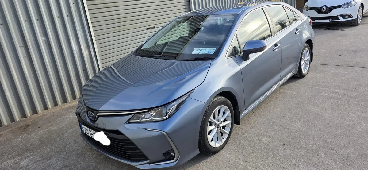 221 TOYOTA COROLLA HYBRID - Image 1