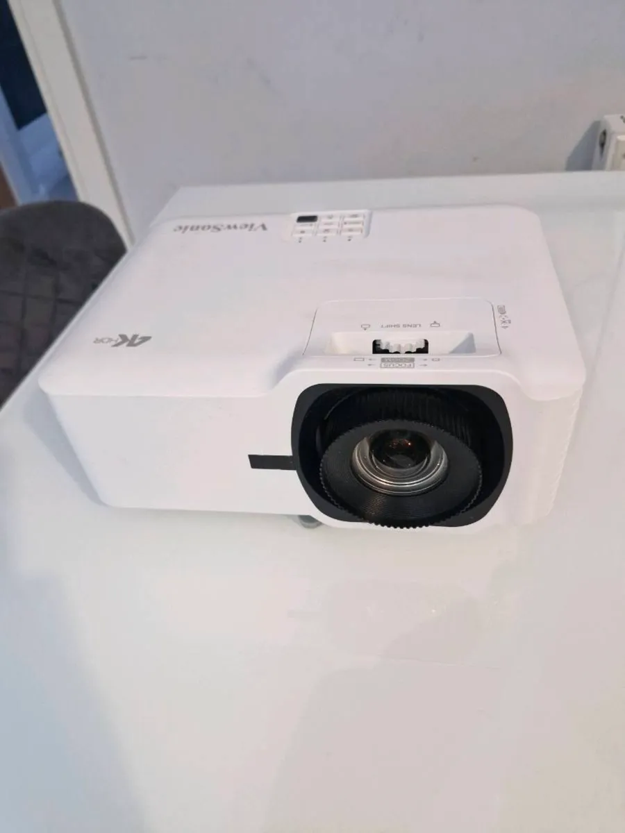 4k HDR Viewsonic Home Projector - Image 1