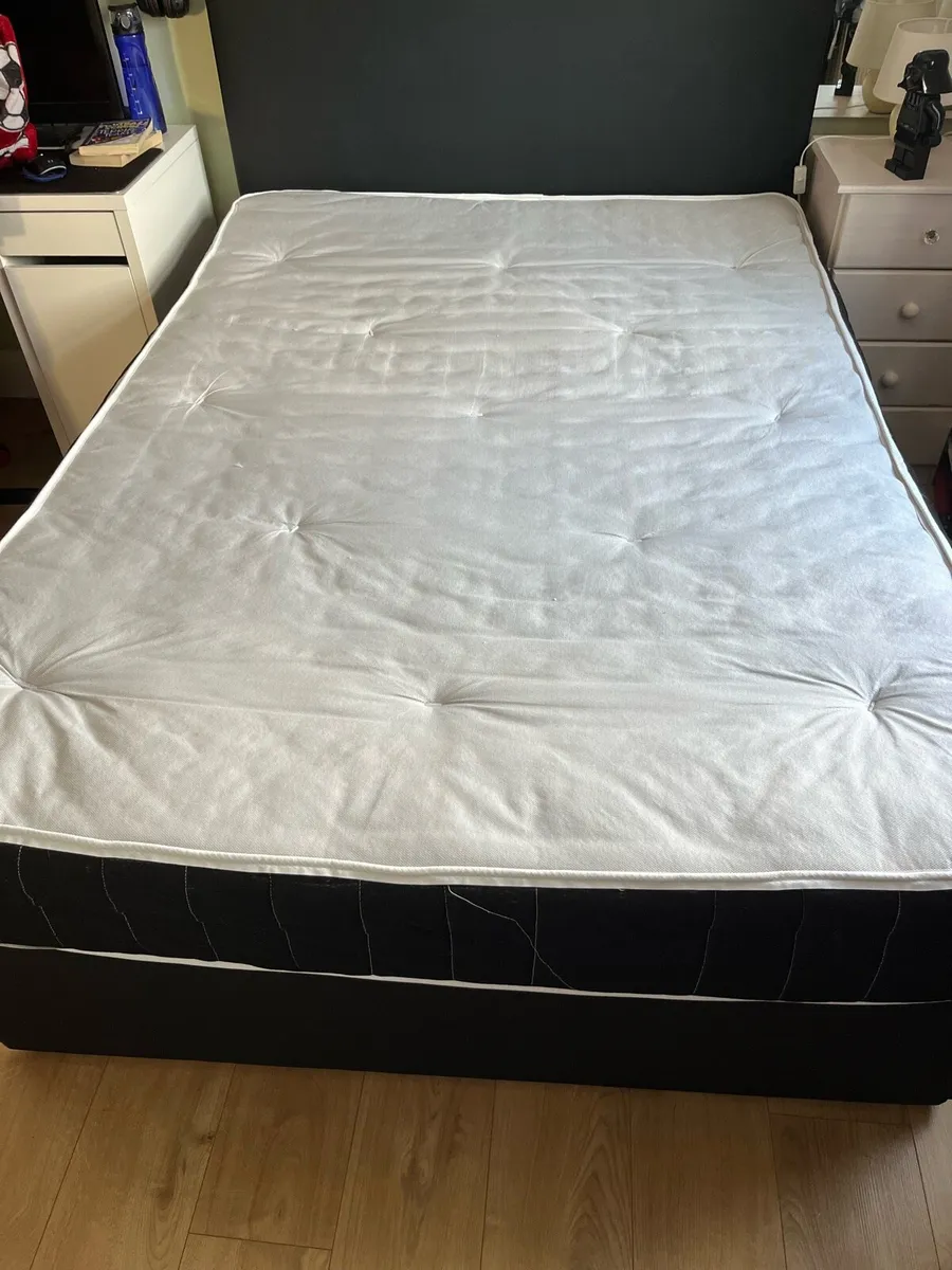 Faux leather double bed - Image 1