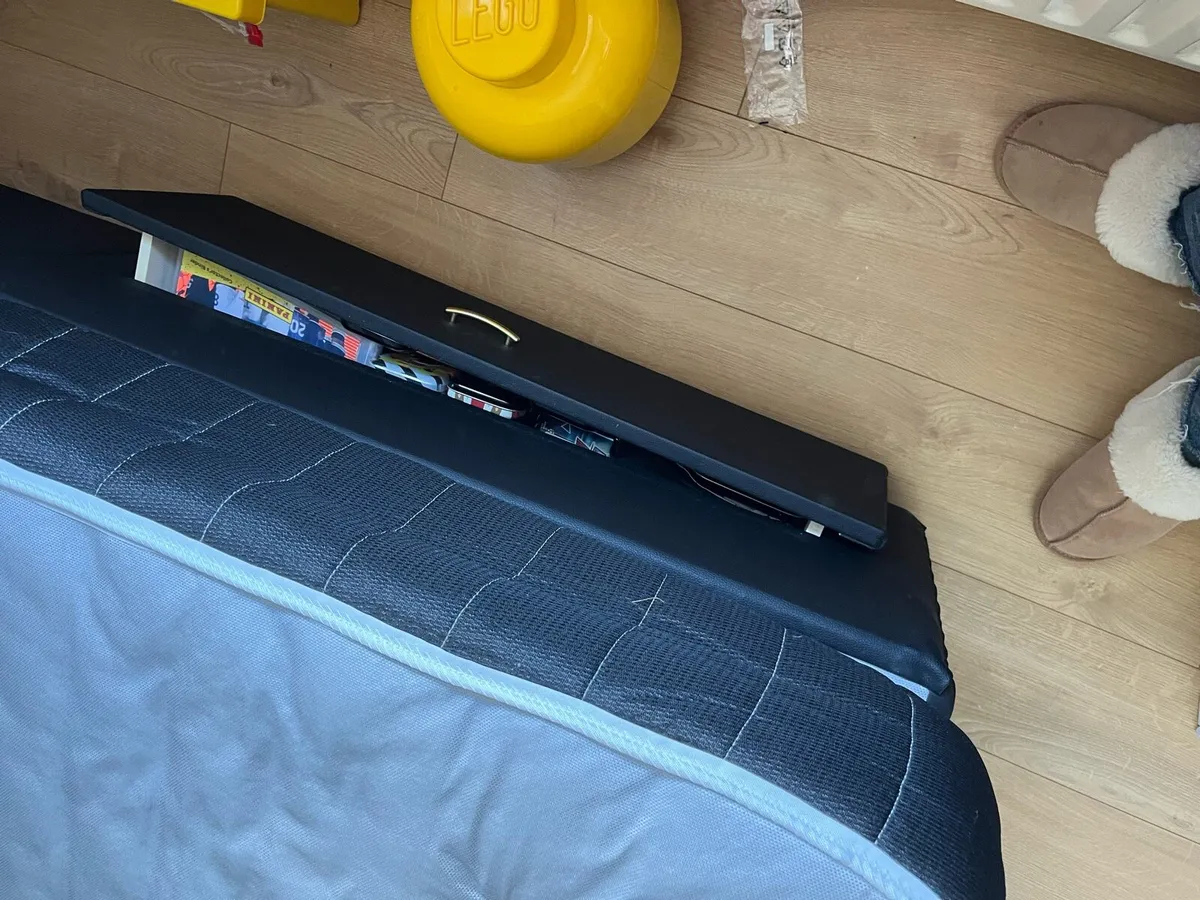 Faux leather double bed - Image 3