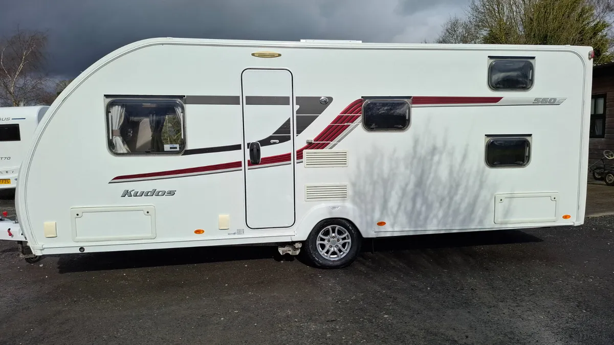 Swift Challenger 560 6 berth - Image 3