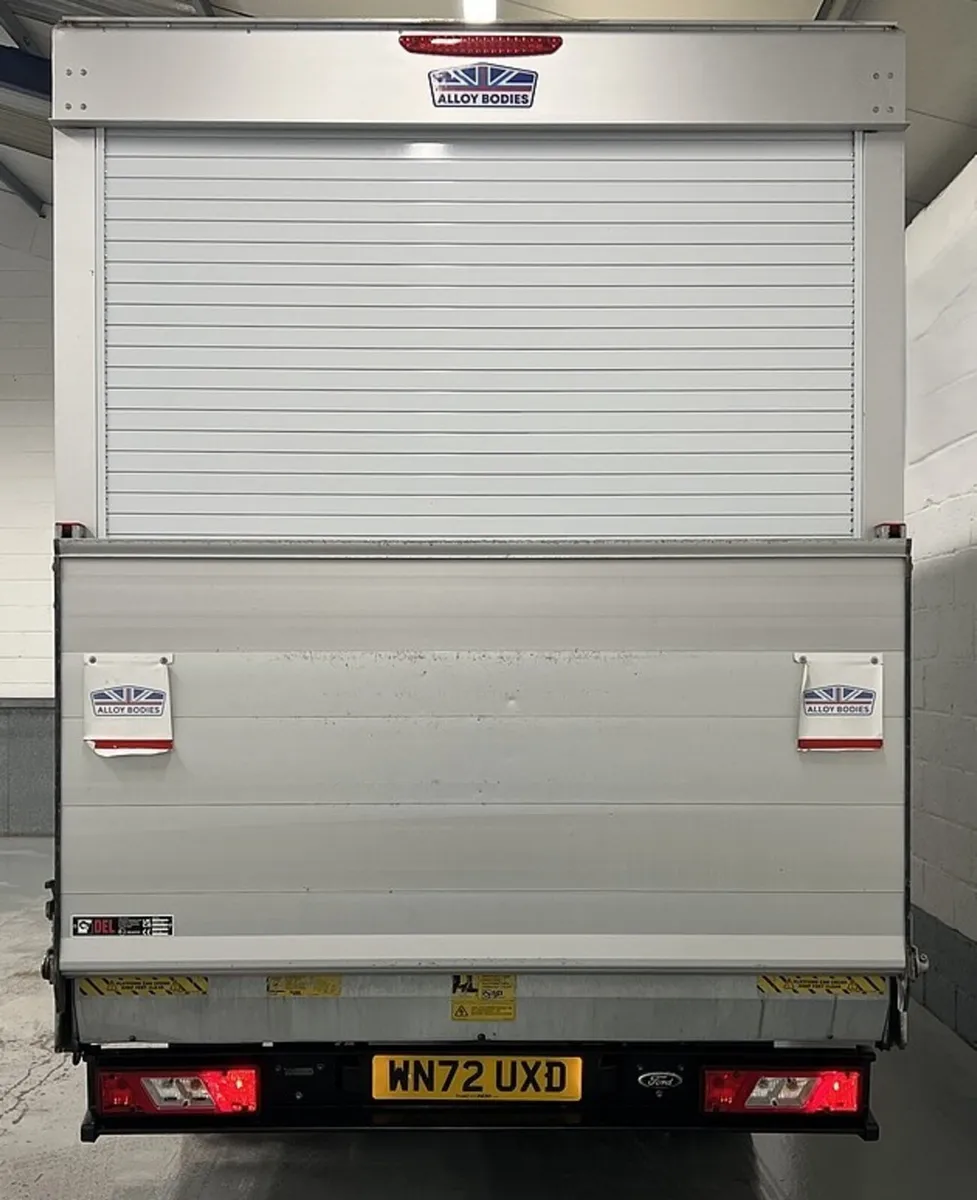 2022 Ford Transit Luton Box Van - Image 3