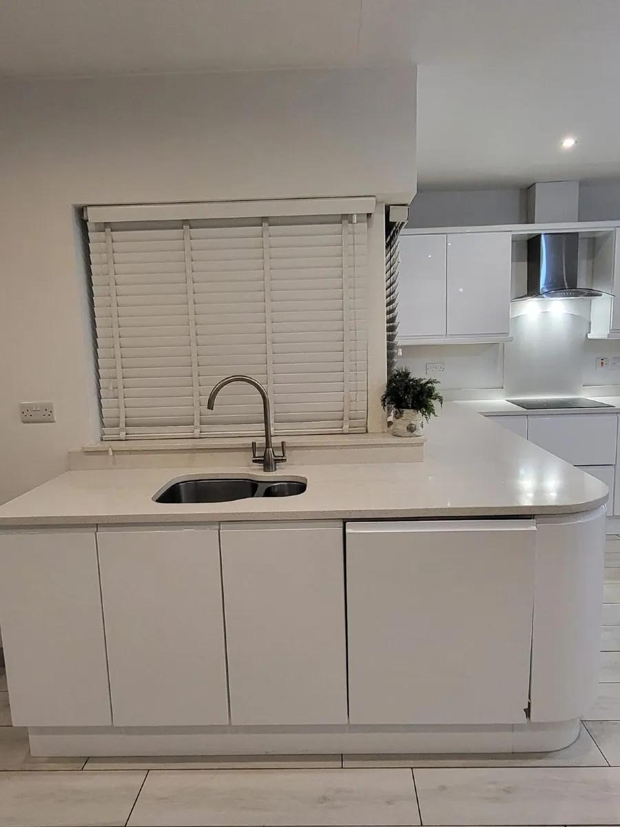 White Gloss Kitchen Unitsc/wSink, Dishwasher & Hob - Image 2