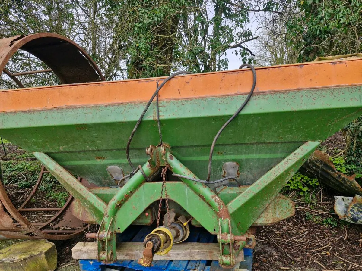 Amazone ZA-U 1501 Spreader - Image 1