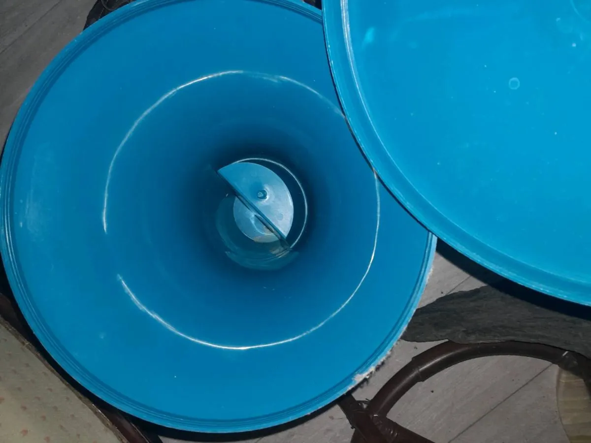 1970s plastic Tam-Tam stool - Image 2