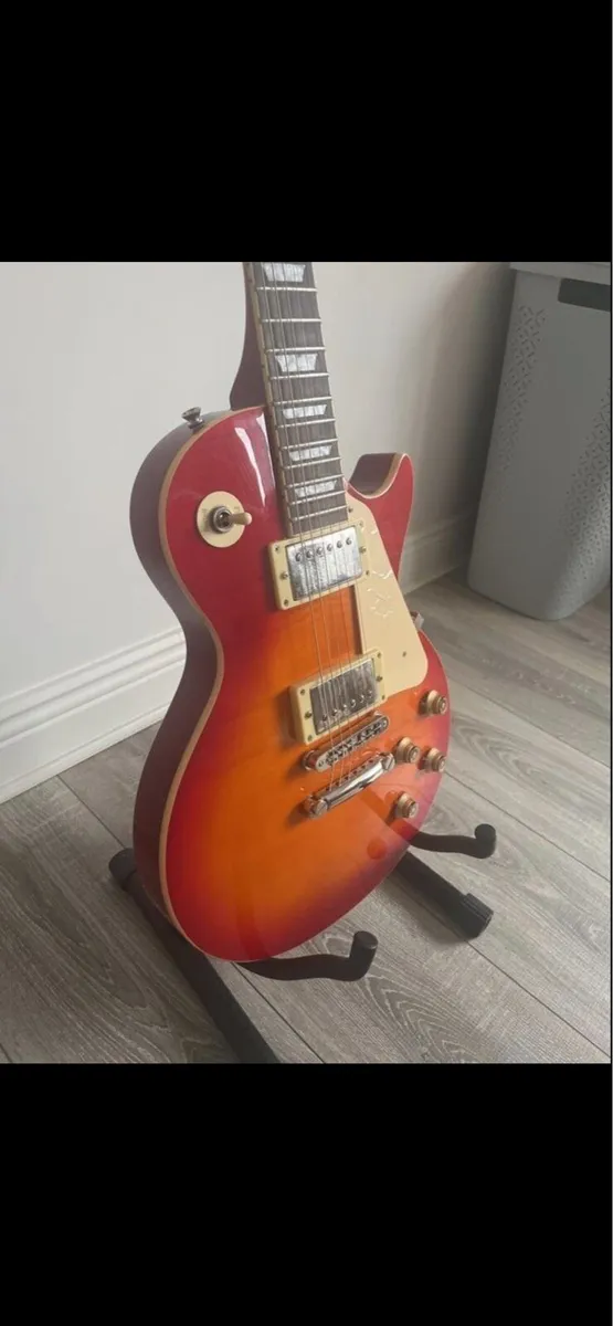 Electric Guitar - Image 2