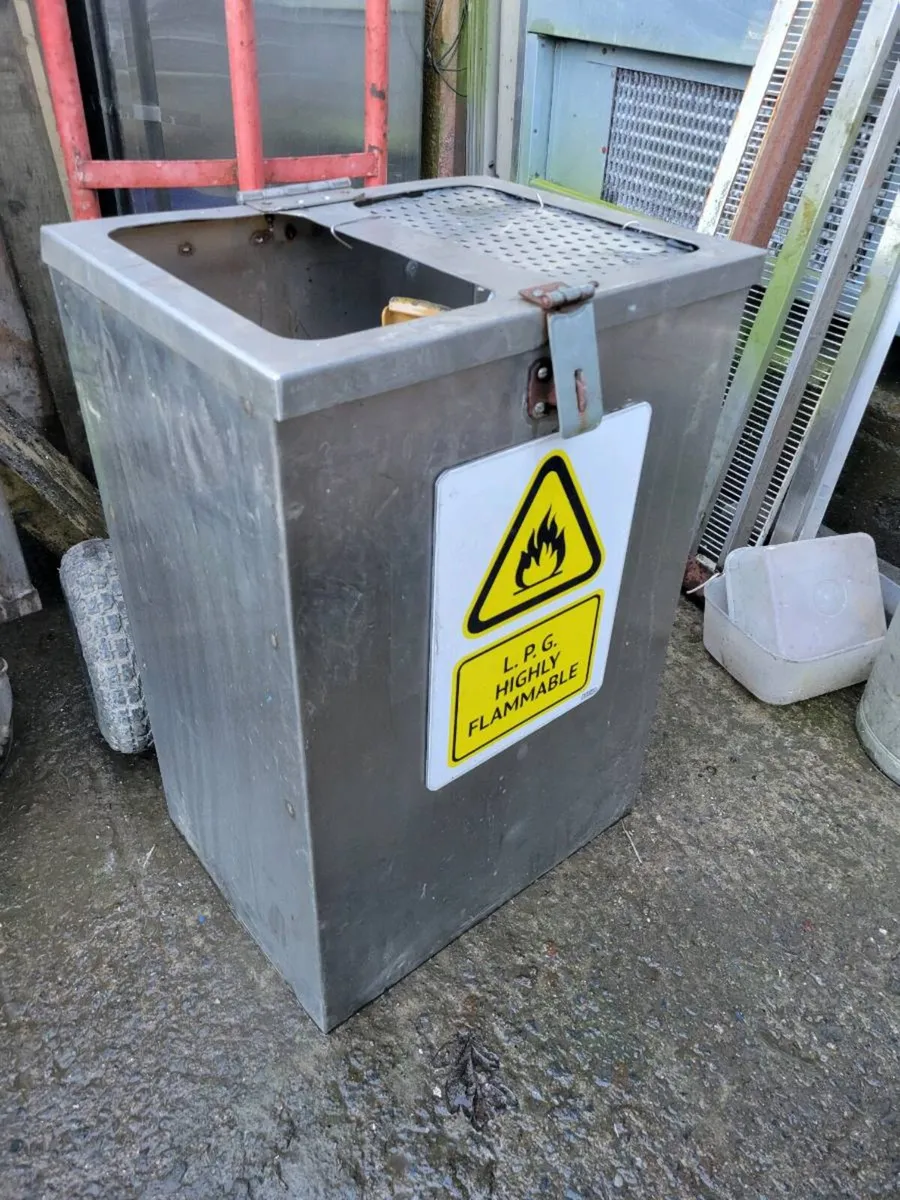 Gas Cylinder Storage Cabinet Stainless Steel - Image 1