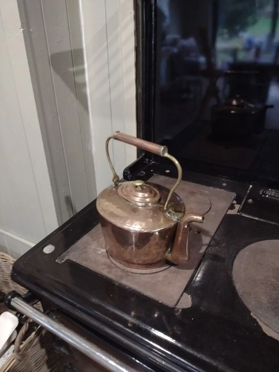 Antique copper kettle - Image 2