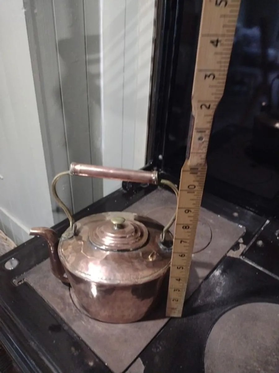 Antique copper kettle - Image 4