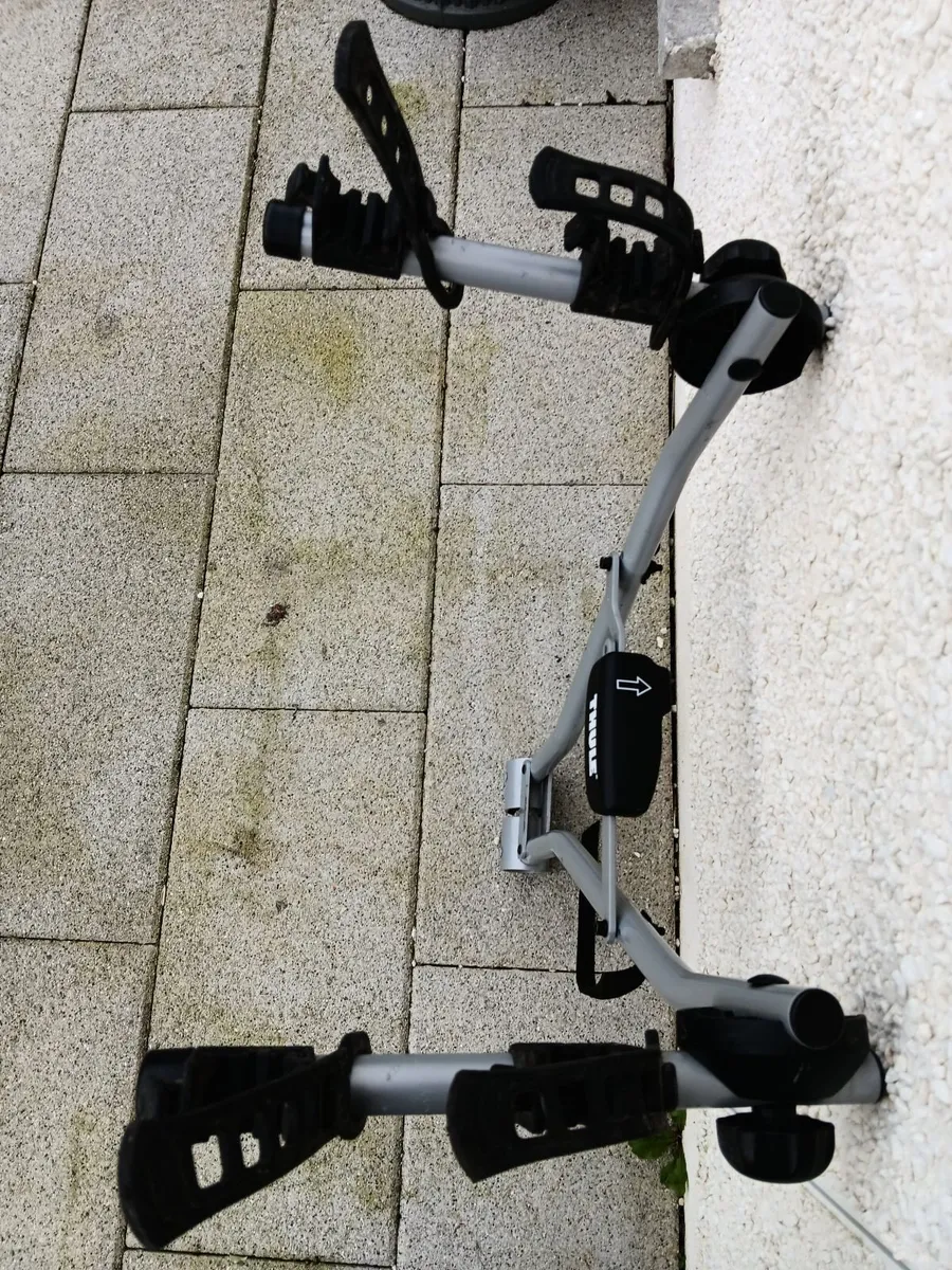 THULE Towbar Mounted Bike Rack For 2 Bikes. - Image 2