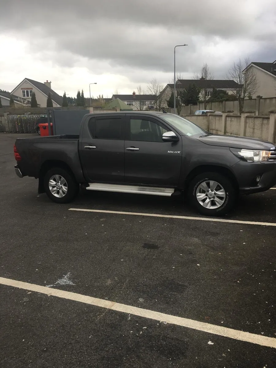 Toyota Hilux - Image 4