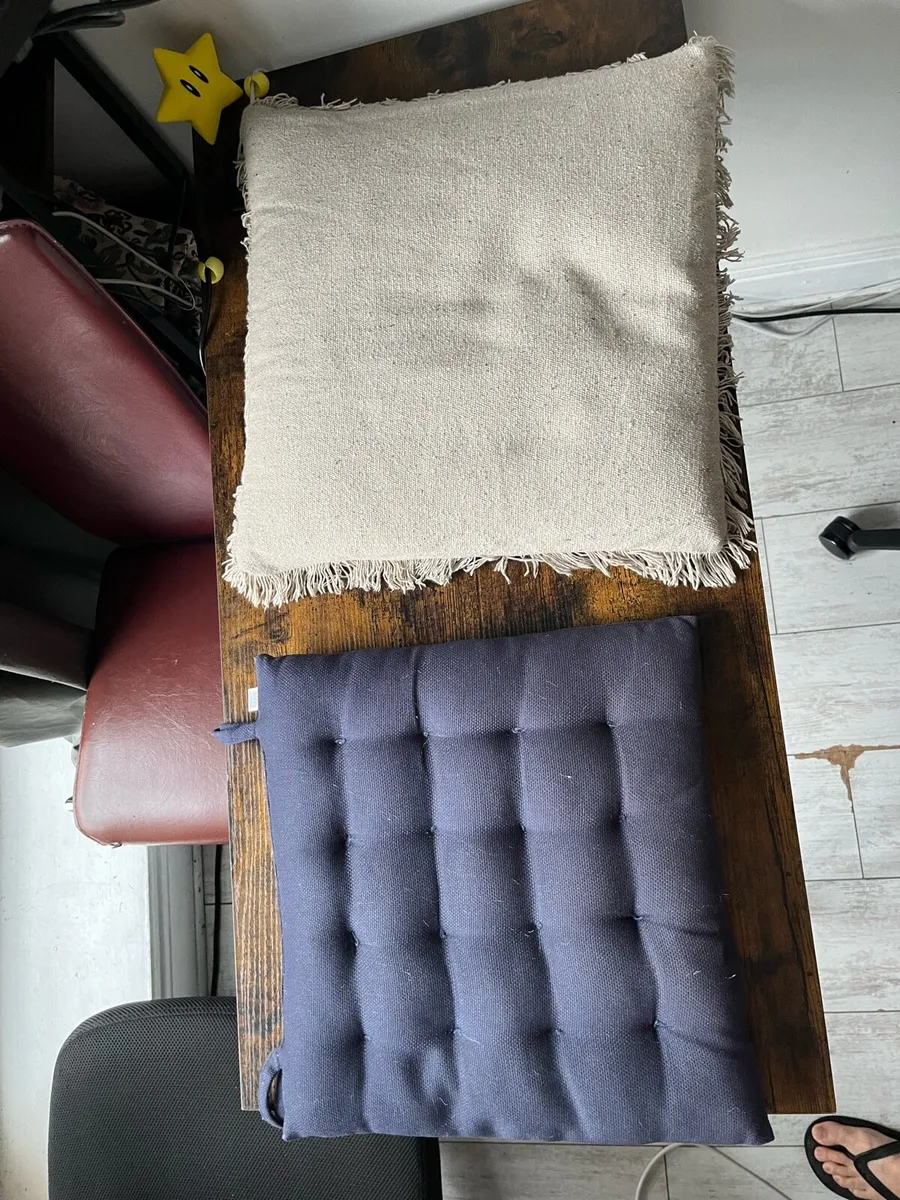 Chair / sofa pillows