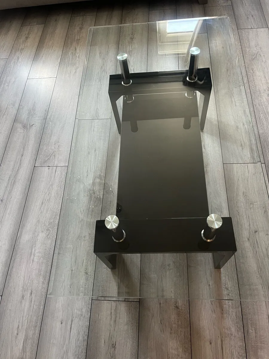 Glass coffee table - Image 1