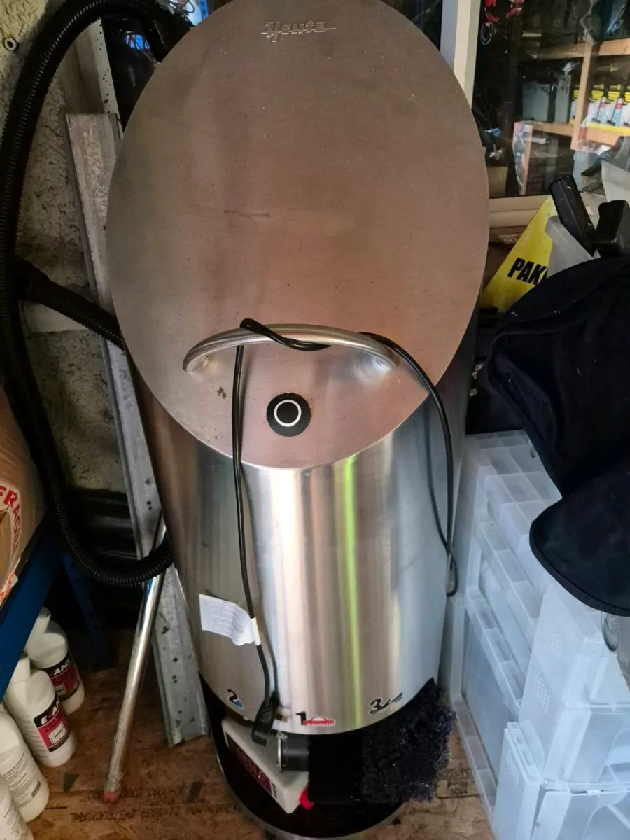 Shoe shine machine - Image 1