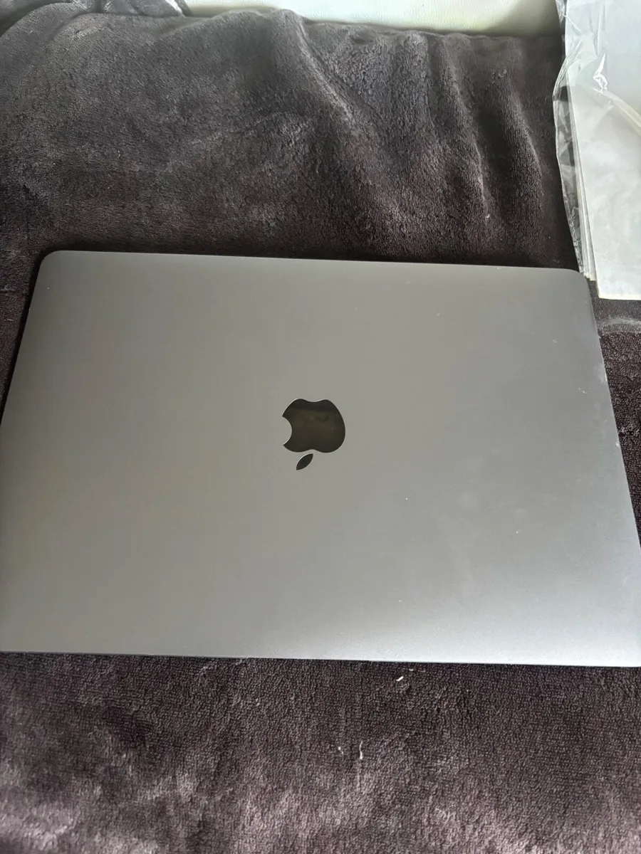 Macbook Air Retina - Image 4