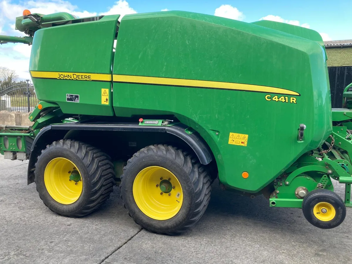 John Deere C441R - Image 2