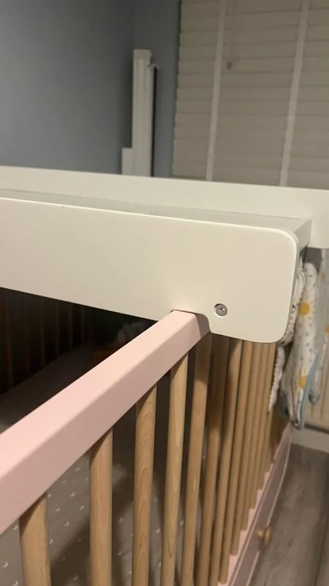 obaby cot top changing table- like new - Image 4
